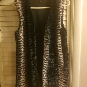 Faux Fur Vest, Small Like New